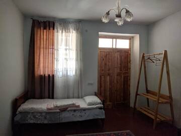 Фото номера Трехместный номер Гостевой дом Tatev Guest House г. Татев 2